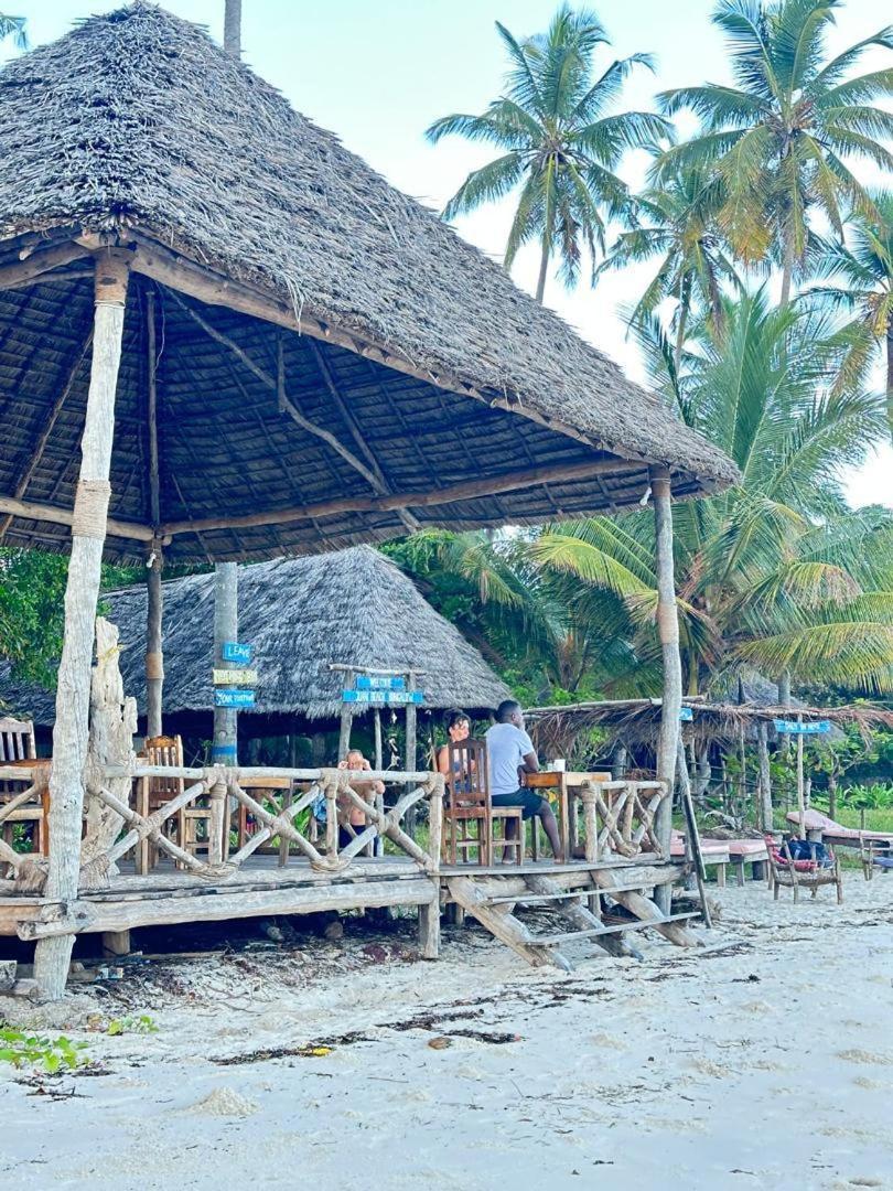 Juani Beach Bungalows Kilindoni Eksteriør billede